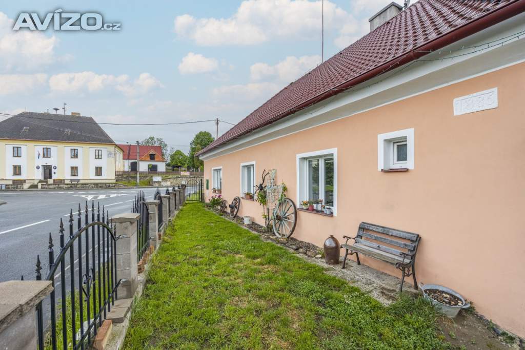 Foto inzerátu Prodej RD, 7+1, užitná plocha 300 m2, obec Rynárec, okr. Pelhřimov