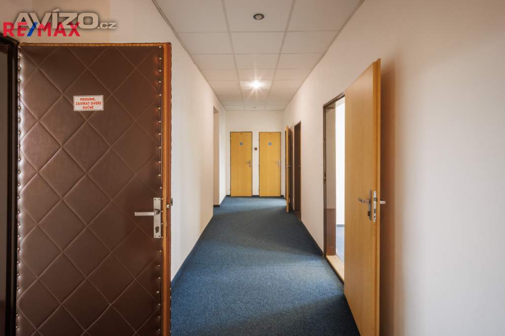 Foto inzerátu Pronájem kanceláře, 17 m², ul. Nádražní, Ostrava