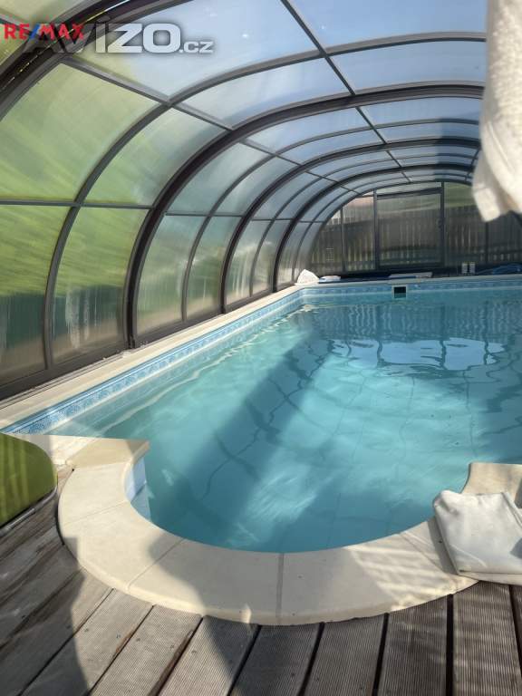 Foto inzerátu Prodej rodinného domu s bazénem 235 m2, Ostrava - Krásné Pole