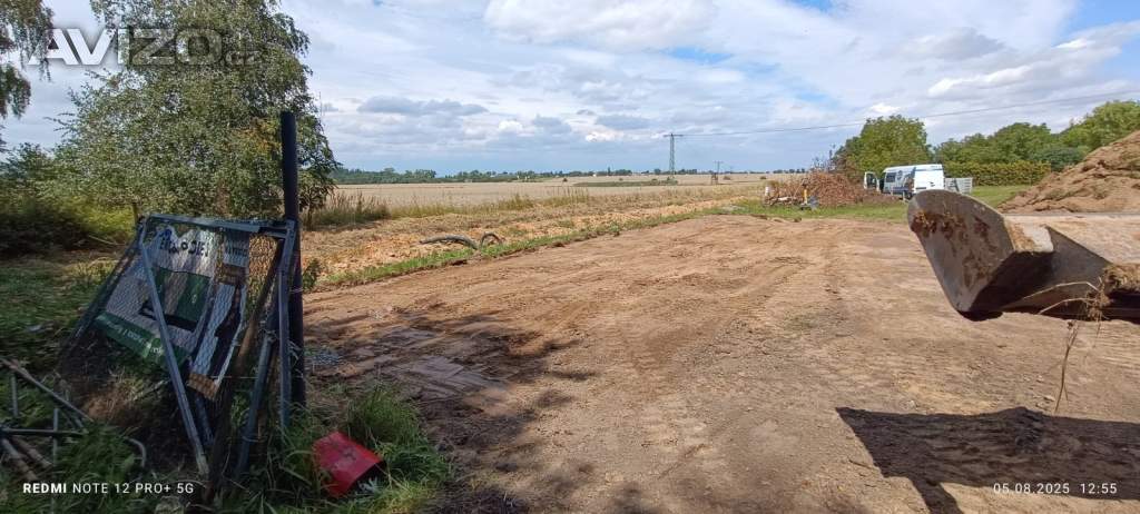 Foto inzerátu Stavební pozemek C, 900 m2, voda, kanalizace, plyn, elektřina, CETIN, veřejné osvětlení, silnice.