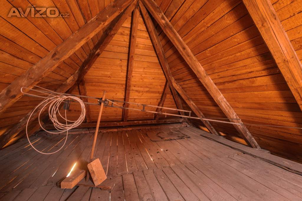 Foto inzerátu Prvorepubliková vila 5+2 (7+3) 380m2 / balkon /garáž / zahrada 1051m2 v top lokalitě k rekonstrukci