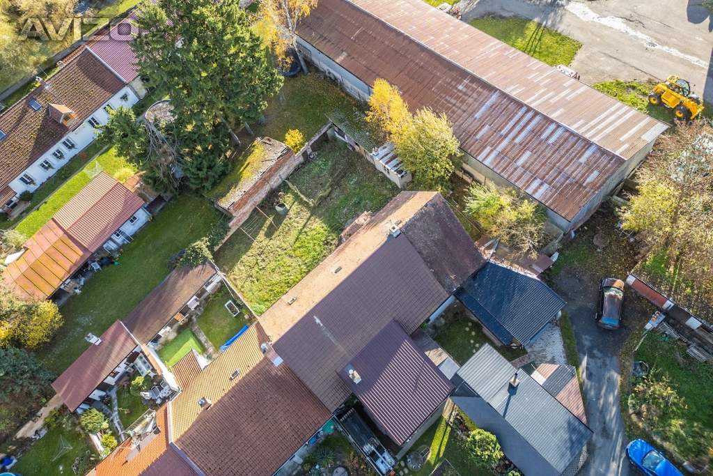 Foto inzerátu RD 3+kk zastavěná plocha 113 m2, užitná 229 m2,zahrada 344 m2,dobrá lokalita k rekonstrukci, Dobšic