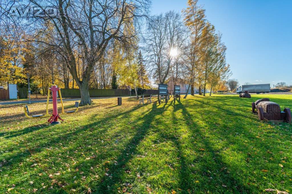 Foto inzerátu RD 3+kk zastavěná plocha 113 m2, užitná 229 m2,zahrada 344 m2,dobrá lokalita k rekonstrukci, Dobšic