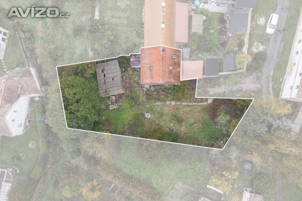 Foto inzerátu Prodej RD /Chata 60m2, obytná 85 m2 /balkon, pozemek 390 m2, zahrada 320 m2 k rekonstrukci.