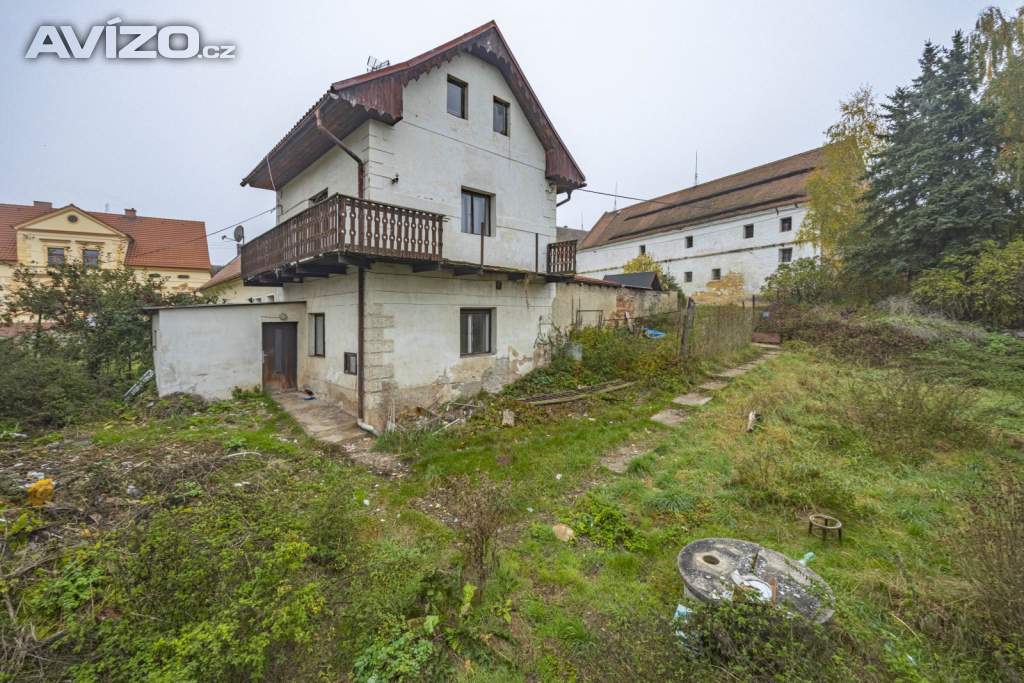 Foto inzerátu Prodej RD /Chata 60m2, obytná 85 m2 /balkon, pozemek 390 m2, zahrada 320 m2 k rekonstrukci.