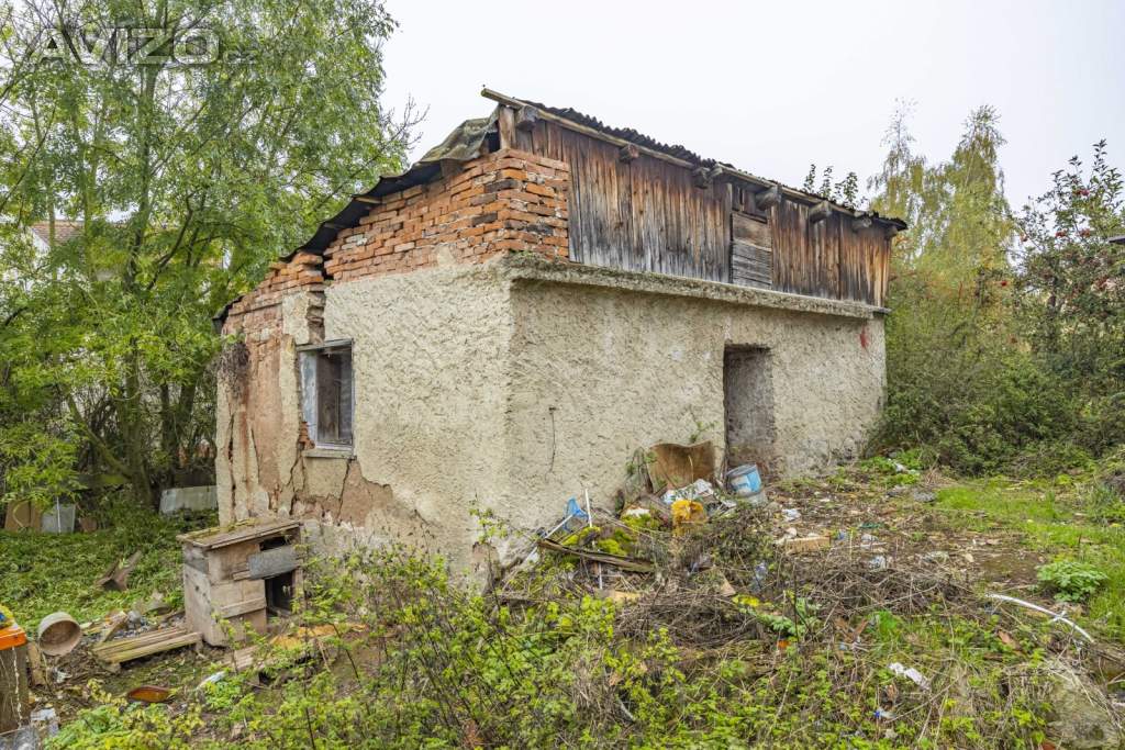 Foto inzerátu Prodej RD /Chata 60m2, obytná 85 m2 /balkon, pozemek 390 m2, zahrada 320 m2 k rekonstrukci.