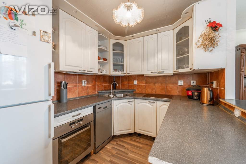 Foto inzerátu 2x RD 4+1 208m2, 2+kk/garsonka 141 m2, stodola 256 m2, pozemek 1 547 m2 v atraktivní lokalitě Vykáň