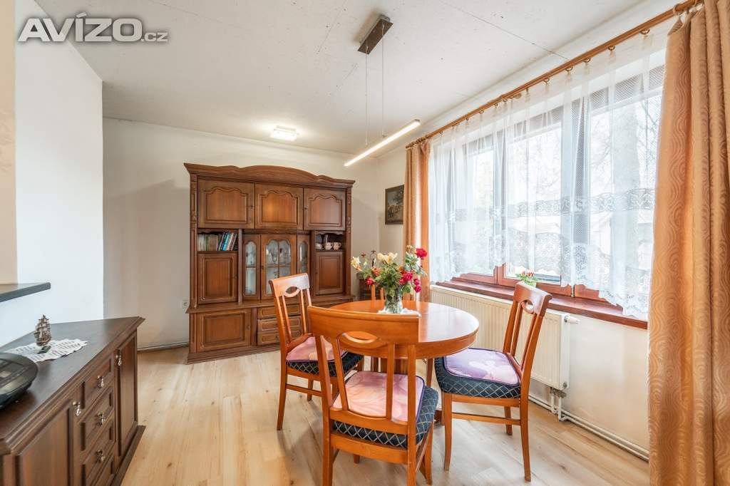Foto inzerátu 2x RD 4+1 208m2, 2+kk/garsonka 141 m2, stodola 256 m2, pozemek 1 547 m2 v atraktivní lokalitě Vykáň