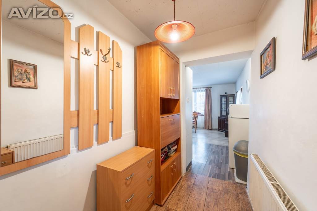 Foto inzerátu 2x RD 4+1 208m2, 2+kk/garsonka 141 m2, stodola 256 m2, pozemek 1 547 m2 v atraktivní lokalitě Vykáň