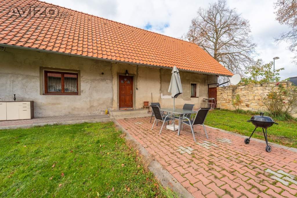 Foto inzerátu 2x RD 4+1 208m2, 2+kk/garsonka 141 m2, stodola 256 m2, pozemek 1 547 m2 v atraktivní lokalitě Vykáň