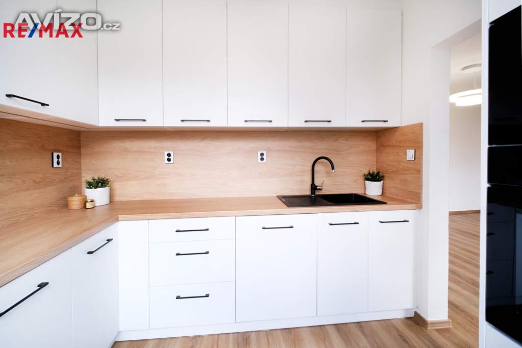 Prodej zrekonstruovaného bytu 3+1 v os. vlastnictví, Jana Maluchy Ostrava-Dubina