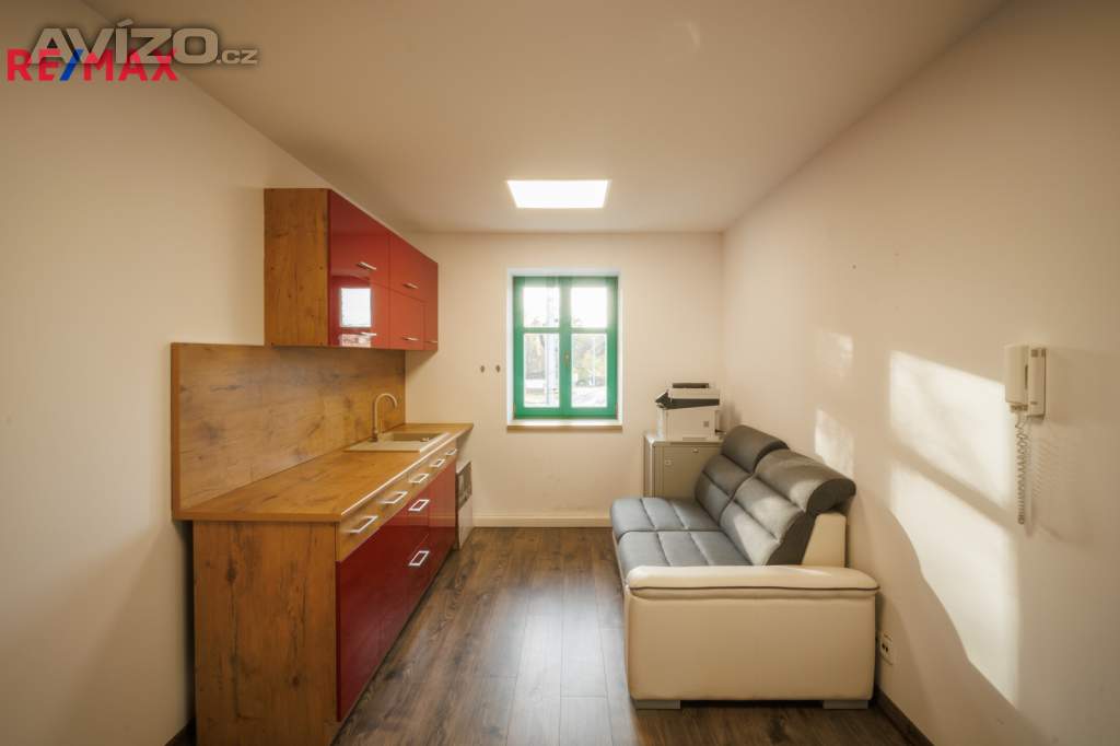 Foto inzerátu Příjemné kanceláře 80 m2 (celé horní patro zrekonstruované vily) k pronájmu, Slezská Ostrava