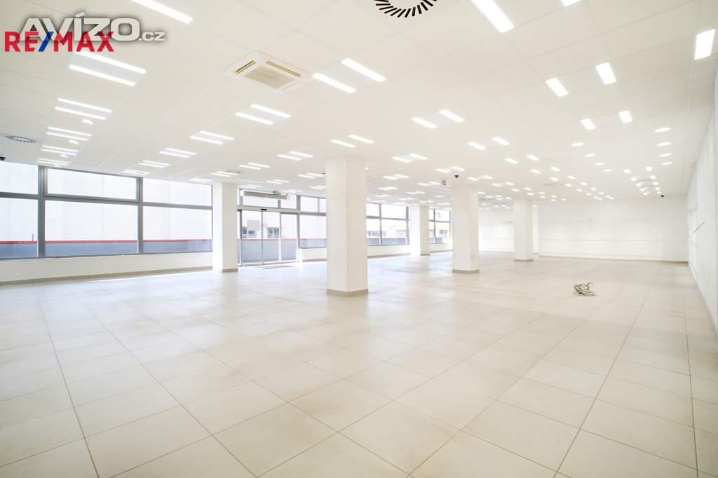 Foto inzerátu Pronájem Obchodní prostory 550 m2, tř. Těreškovové, Karviná-Mizerov