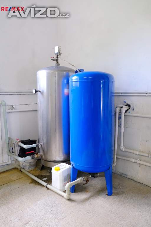 Foto inzerátu Prodej výrobní haly 950 m², pozemek 6 613 m² Malé Kunčice (Kończyce Małe)