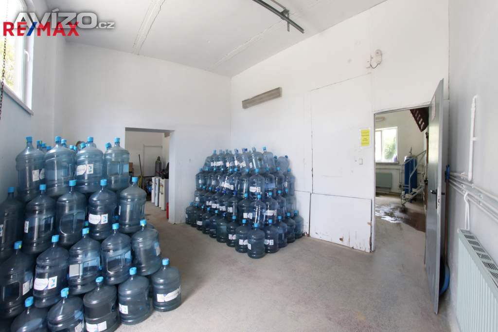 Foto inzerátu Prodej výrobní haly 950 m², pozemek 6 613 m² Malé Kunčice (Kończyce Małe)