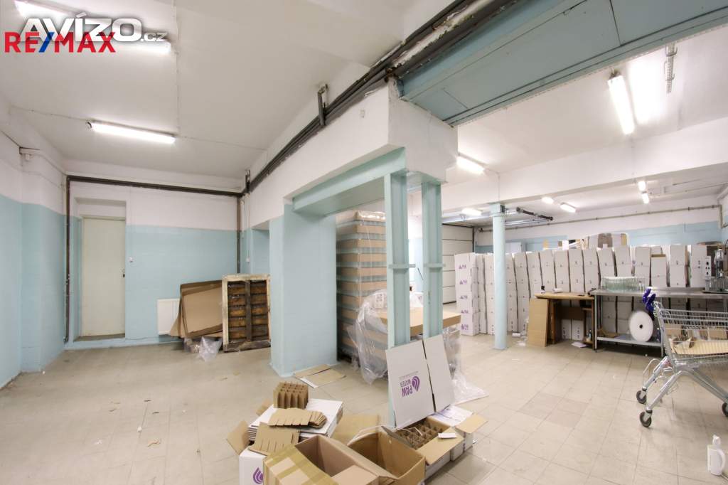 Foto inzerátu Prodej výrobní haly 950 m², pozemek 6 613 m² Malé Kunčice (Kończyce Małe)