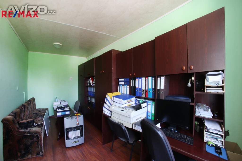 Foto inzerátu Prodej výrobní haly 950 m², pozemek 6 613 m² Malé Kunčice (Kończyce Małe)