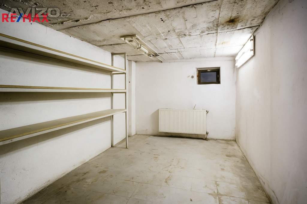 Foto inzerátu Pronájem prostoru garáž, dílna, sklad včetně zázemí a části zahrady, Havířov