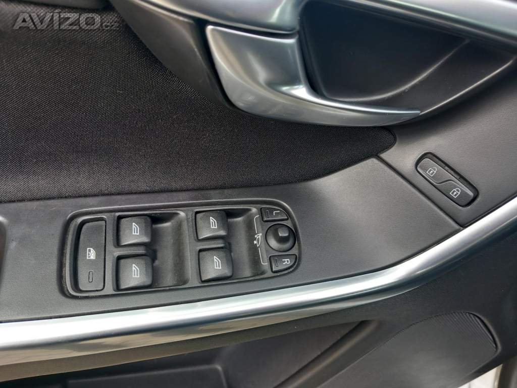 Foto inzerátu Volvo XC60 2,4D5 158kw 4x4 PO ROZVODECH