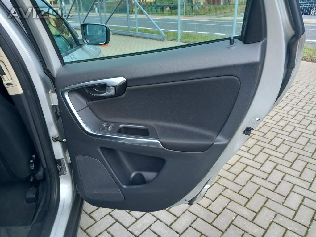 Foto inzerátu Volvo XC60 2,4D5 158kw 4x4 PO ROZVODECH