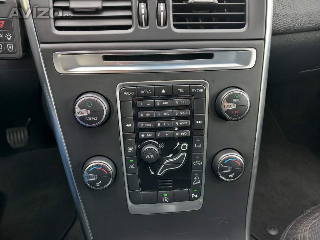 Foto inzerátu Volvo XC60 2,4D5 158kw 4x4 PO ROZVODECH