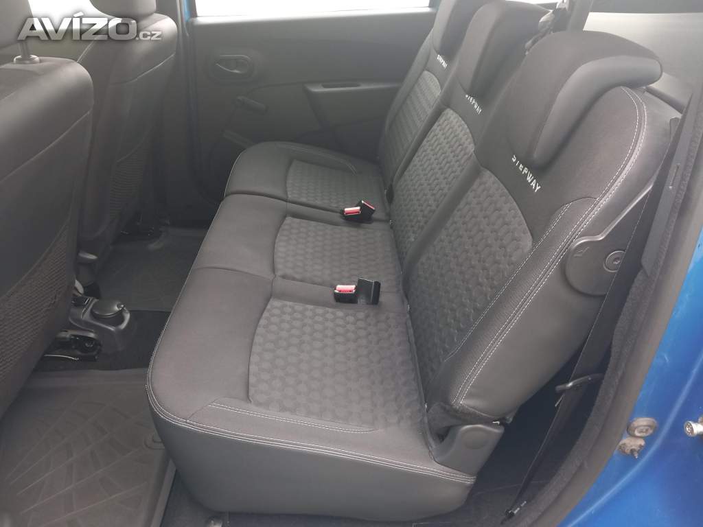 Foto inzerátu Dacia Lodgy 1,2TCe 1.MAJ.KLIMA NAVI TAŽNÉ