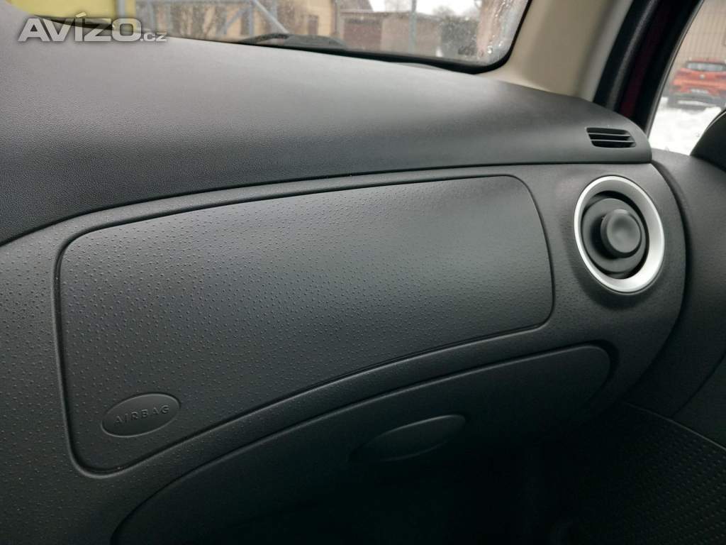 Foto inzerátu Citroën C3 1,4i KLIMA NOVÁ STK BEZ KOROZE