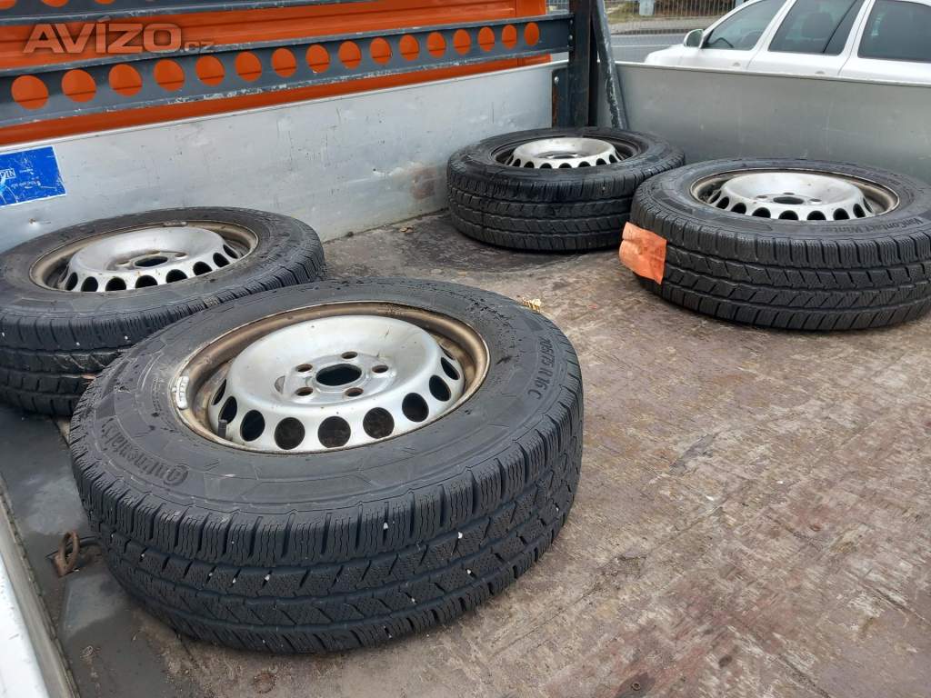 Foto inzerátu Volkswagen Crafter 2,0TDi 103kw 7 MÍST ,ODPOČET !