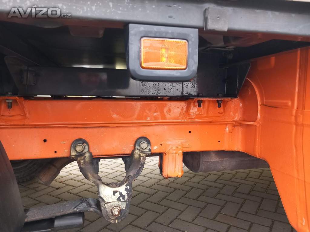 Foto inzerátu Volkswagen Crafter 2,0TDi 103kw 7 MÍST ,ODPOČET !