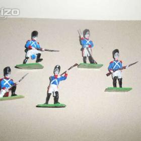 Fotka k inzerátu Napoleonské války a další -  jízda , pěchota a další cín. vojáčci / 18612667