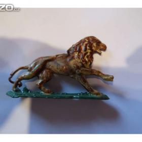 Foto inzerátu Cínoví - vojáčci, indiáni, rytíři a další