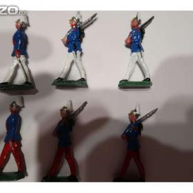 Foto inzerátu Cínoví - vojáčci, indiáni, rytíři a další