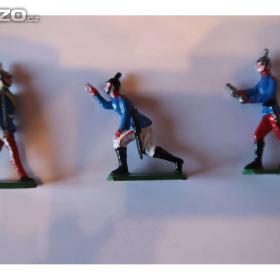 Foto inzerátu Cínoví - vojáčci, indiáni, rytíři a další