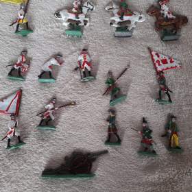 Foto inzerátu Cínoví - vojáčci, indiáni, rytíři a další