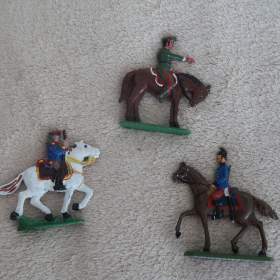 Foto inzerátu Cínoví - vojáčci, indiáni, rytíři a další