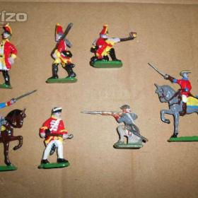 Fotka k inzerátu vojáčci a další cínové figurky / 12487147