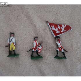 Foto inzerátu Cínové figurky - vojáčci, indiáni, rytíři a další