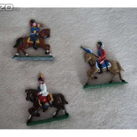 Foto inzerátu Cínoví vojáčci - rytíři, piráti, kovbojové, indiáni a další