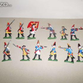 Foto inzerátu Cínoví vojáčci- rytíři, kovbojové, piráti, indiáni a další