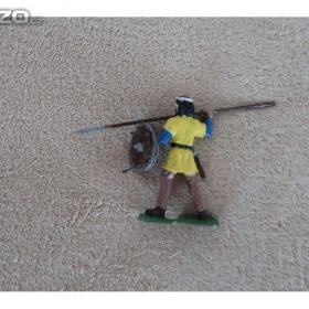 Foto inzerátu Cínoví vojáčci- rytíři, kovbojové, piráti, indiáni a další