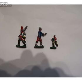 Foto inzerátu Cínoví vojáčci- rytíři, kovbojové, piráti, indiáni a další