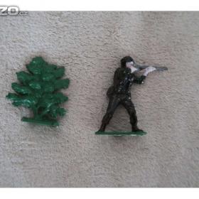 Foto inzerátu Cínoví vojáčci- rytíři, kovbojové, piráti, indiáni a další