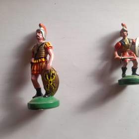 Foto inzerátu Cínoví vojáčci- rytíři, kovbojové, piráti, indiáni a další