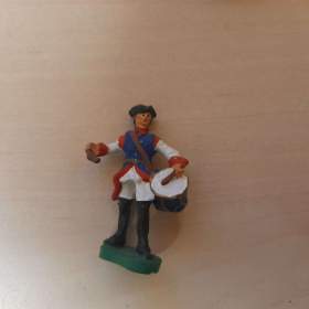 Foto inzerátu Cínoví vojáčci - rytíři, indiáni, pěchota, jízda , děla a další