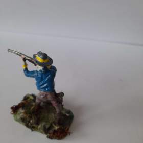 Foto inzerátu Prodej cínových figurek - rytíři, indiáni, vojáci, fantasy.....