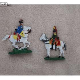 Foto inzerátu Cínové figurky - vojáčci, indiáni, rytíři a další