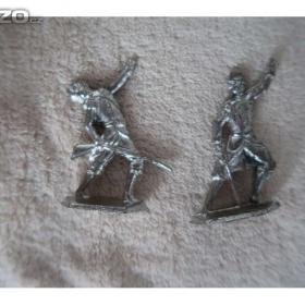 Foto inzerátu Cínové figurky - vojáčci, indiáni, rytíři a další