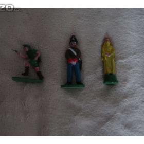 Foto inzerátu Cínové figurky - vojáčci, indiáni, rytíři a další