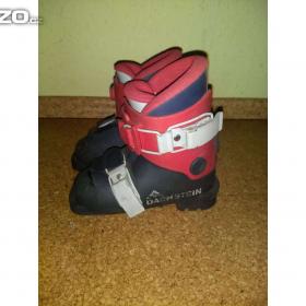 Fotka k inzerátu Prodám starší dětské lyžáky / 18766998