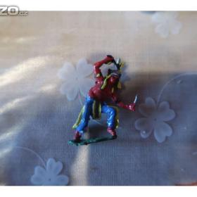 Foto inzerátu Cínové figurky - vojáčci, indiáni, rytíři a další